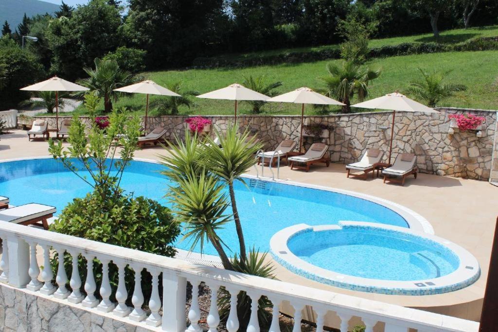 Elegance Duplexes By Monte Aria Herceg Novi Exterior foto